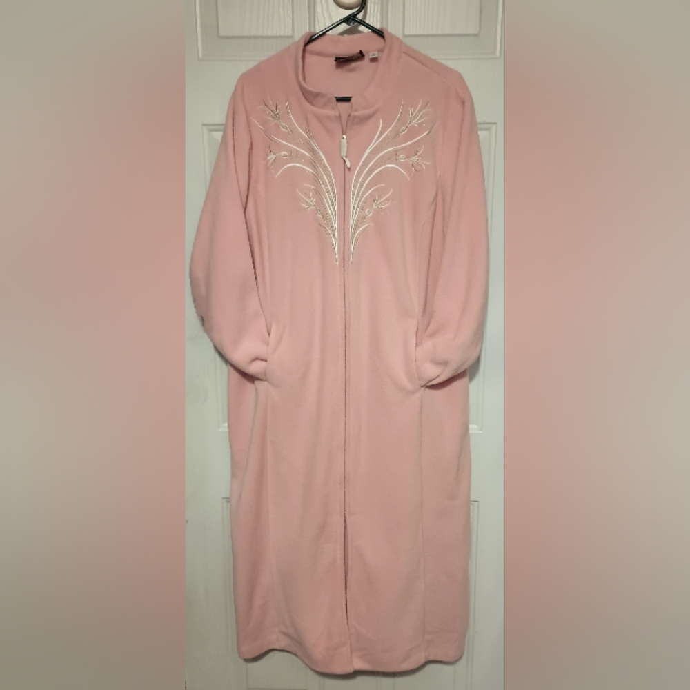 Bob Mackie Wearable Art Full Length Zip Robe Housecoat Peach Embroidered XL NWOT